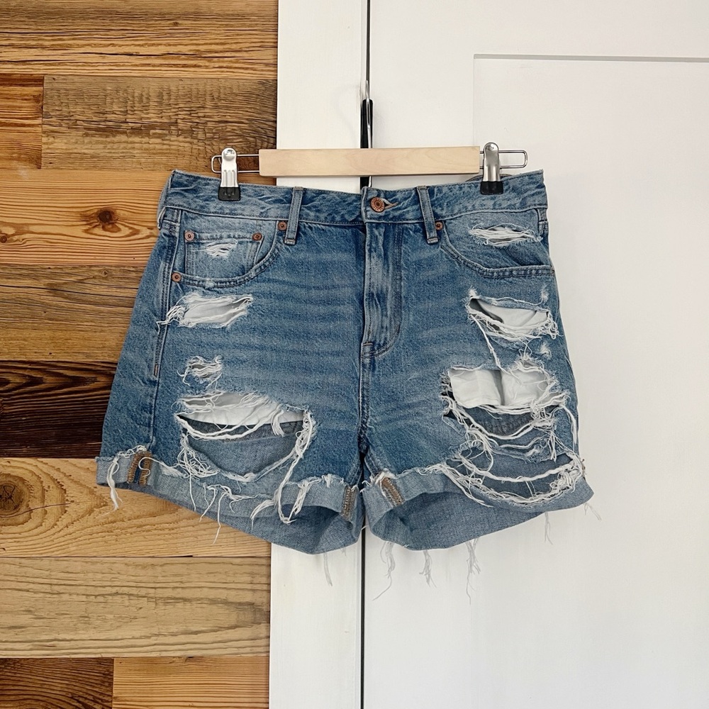AE Denim Tomgirl Short Size 8 Medium Destroy - Picture 4 of 5